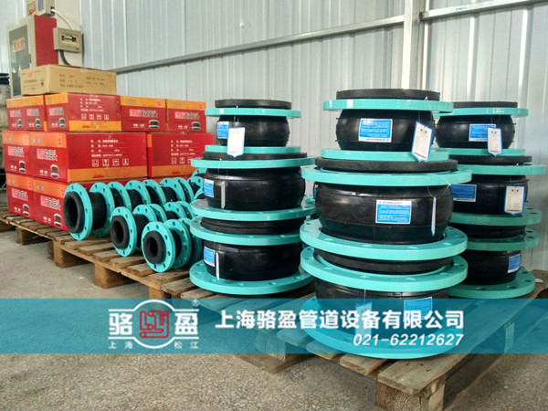 741202.jpg 7AB68EC9762C61C32BA_本.jpg